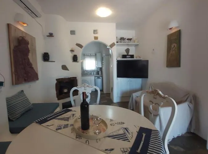 Crystal 4 Chrisi Akti (Paros)